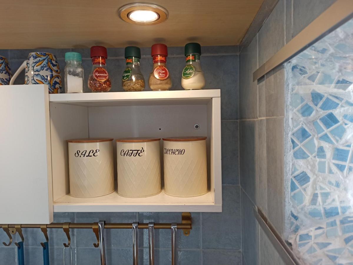 Vietri Casa Vacanze Smeralda Amalfi Coast מראה חיצוני תמונה