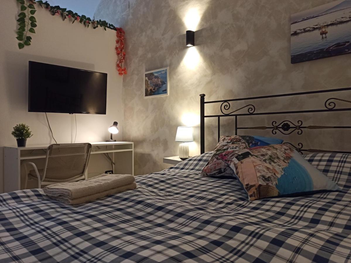 Vietri Casa Vacanze Smeralda Amalfi Coast מראה חיצוני תמונה